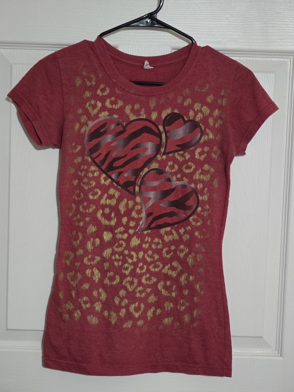 Red Short Sleeve Graphic Tee with Gold Leopard Hearts